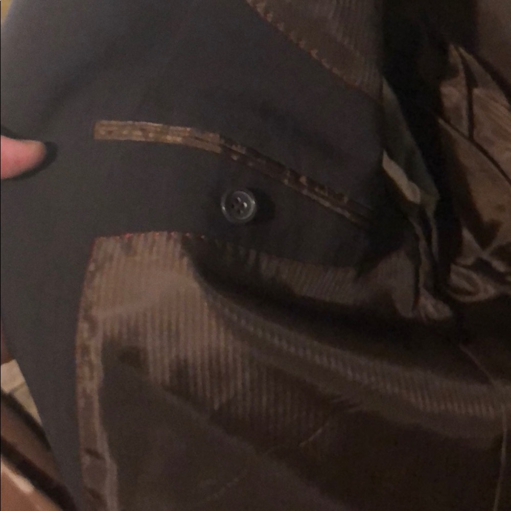Men’s suit - Picture 8 of 13